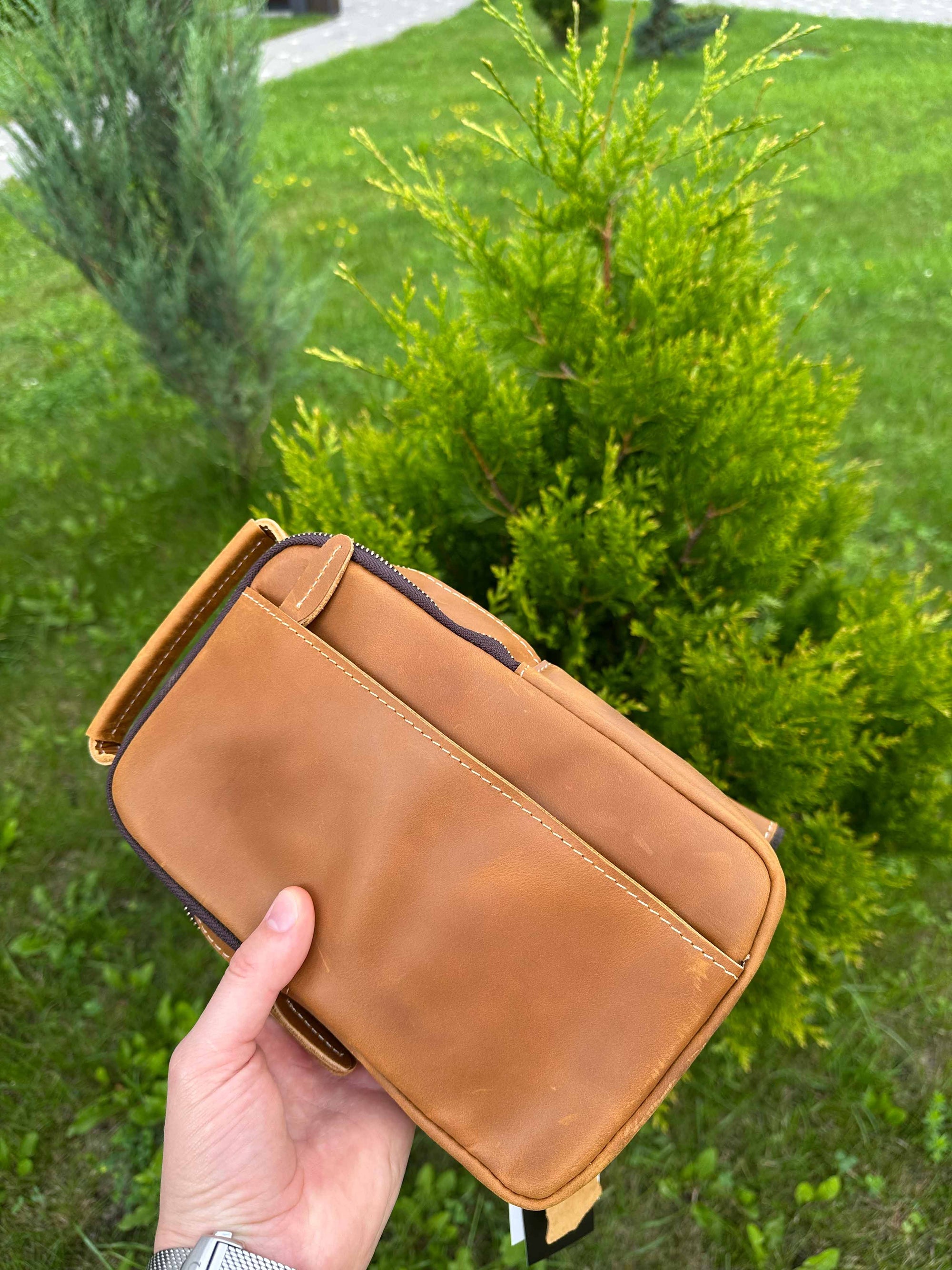 Compact leather crossbody for everyday use and travel