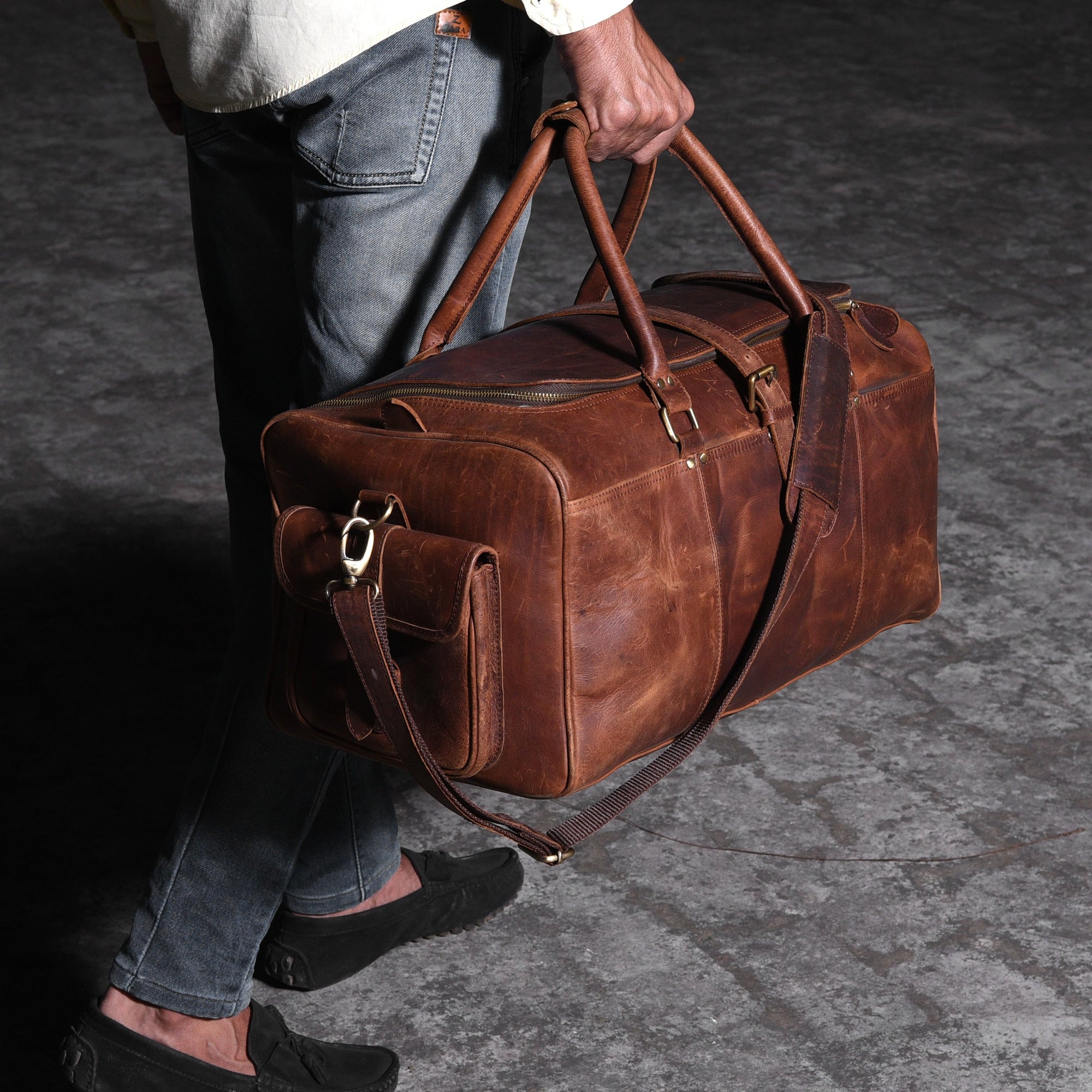 buy leather duffle bag, buy weekender leather bag